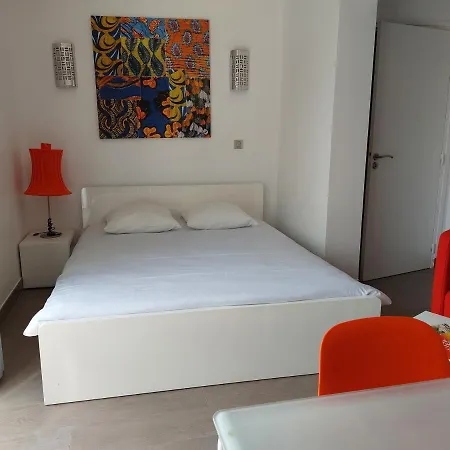 Residence Le Mas * לה לבאנדו