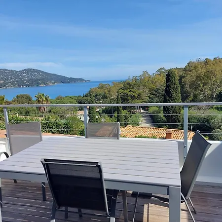 Residence Le Mas * לה לבאנדו