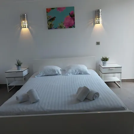 Residence Le Mas * לה לבאנדו