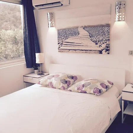 Residence Le Mas * לה לבאנדו